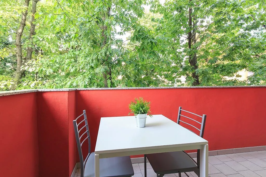 Bnbook Residence La Red Rho 4*,  Italie