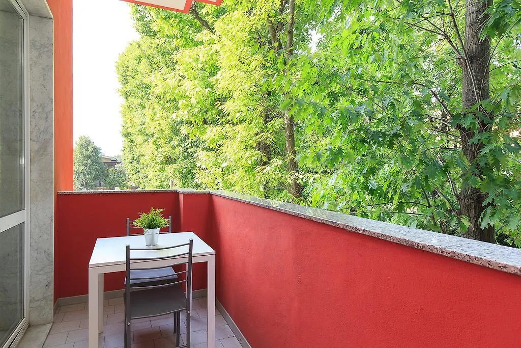Residence La Red Rho Aparthotel
