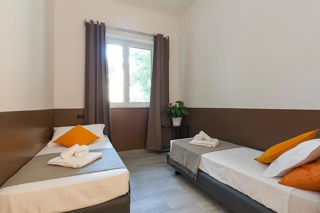 Residence La Red Rho Aparthotel